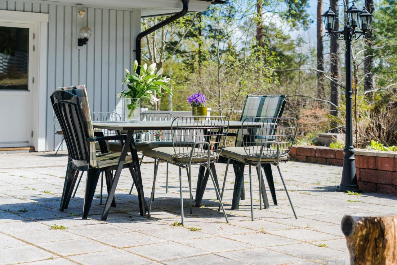 Elegant Home With Stunning Sea View And Garden Stockholm Exterior photo